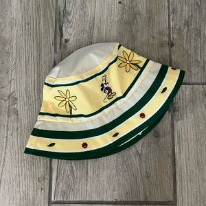 ✨ Free w Disney Purchase! ✨ Disneyland Bucket Hat